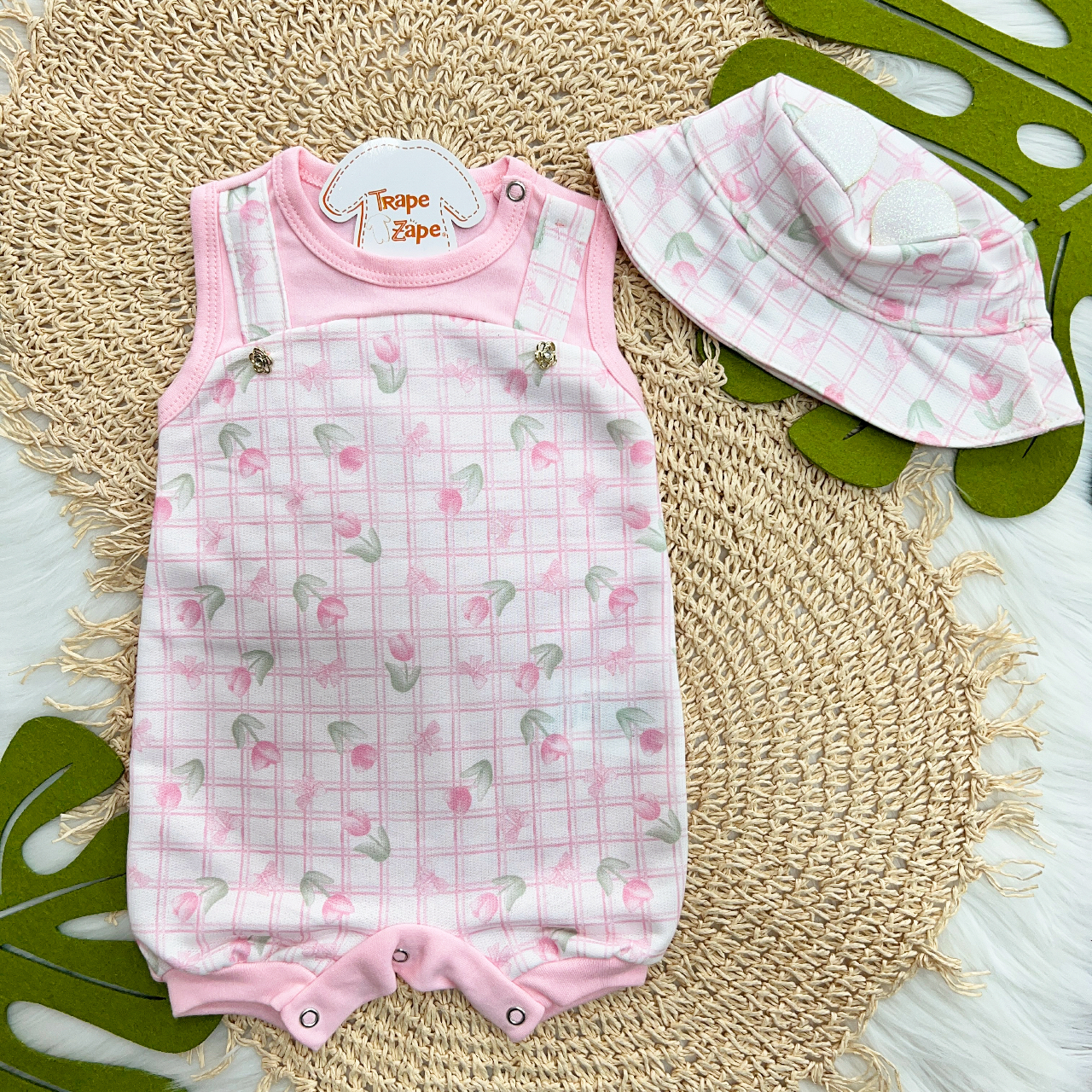 Banho de Sol com Rosas e Bucket Orelhinha - Rosa